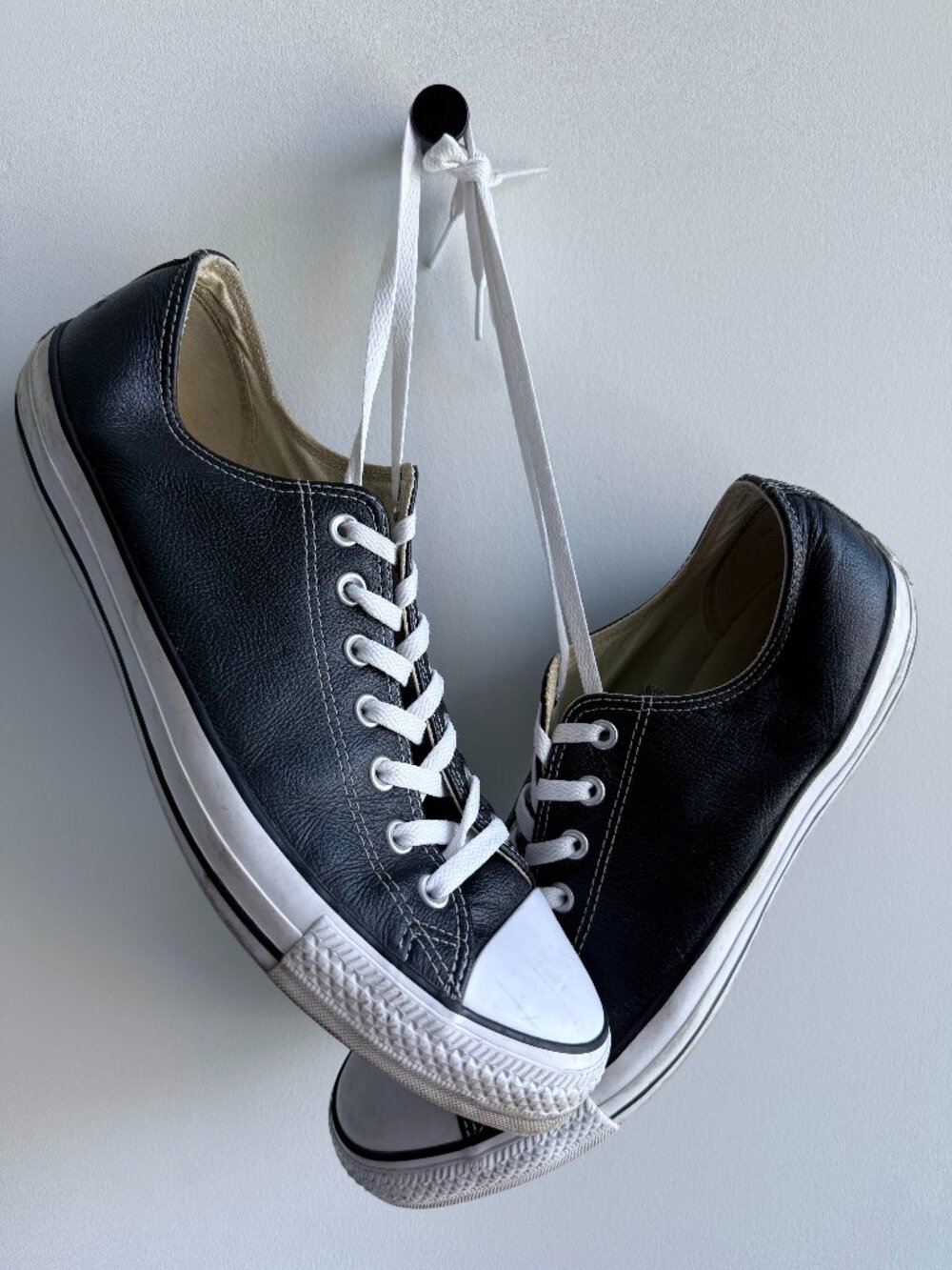 Converse Chuck Taylor All Star Leather Ox Black White Mens 13